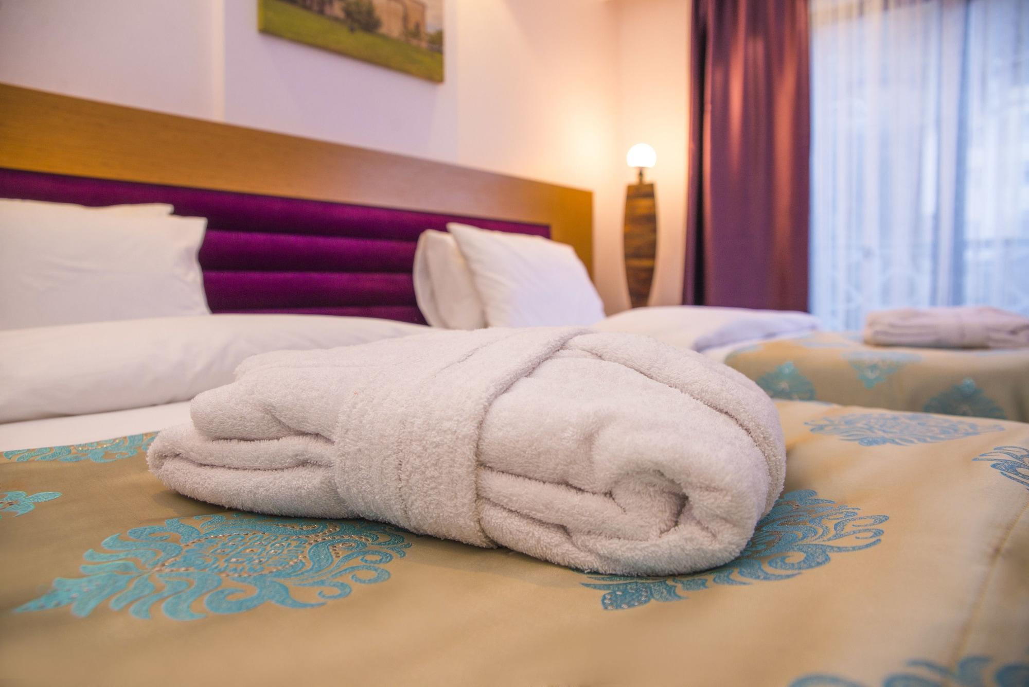 Golden Inn Hotel Uzungoel Bagian luar foto