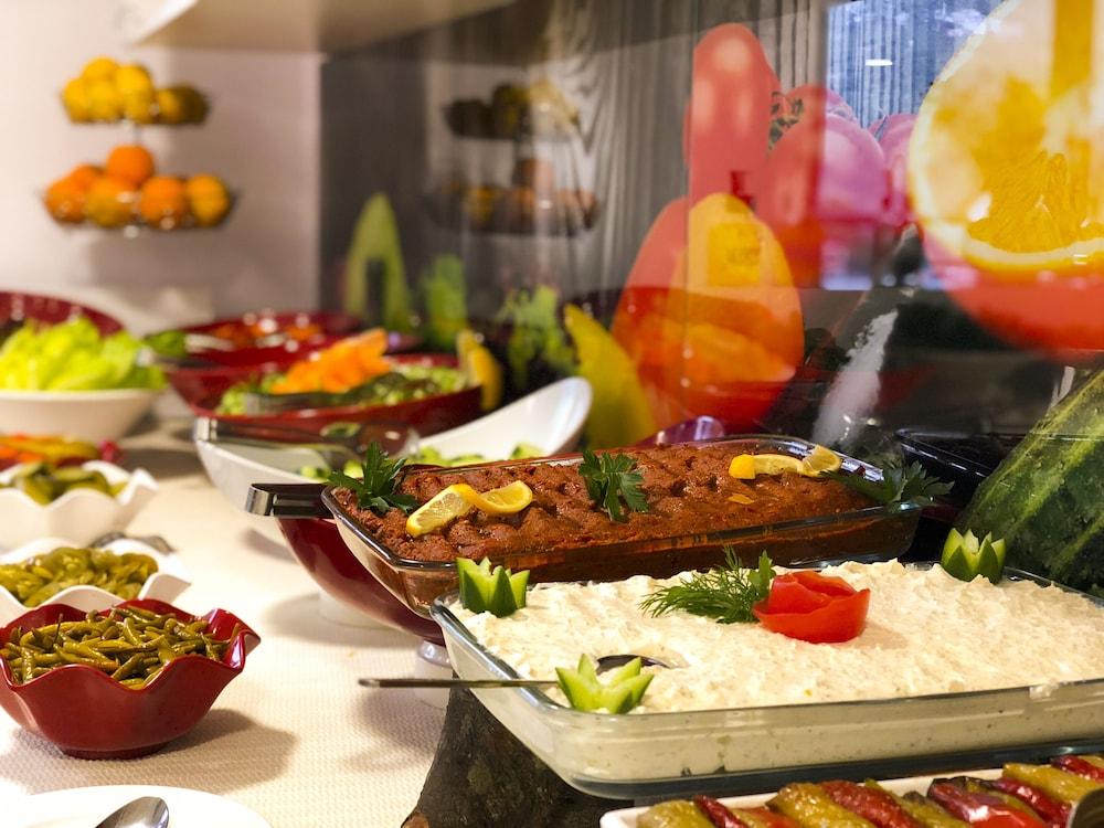 Golden Inn Hotel Uzungoel Bagian luar foto