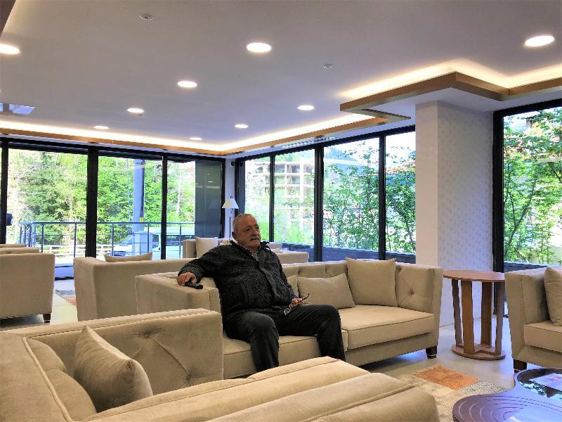 Golden Inn Hotel Uzungoel Bagian luar foto