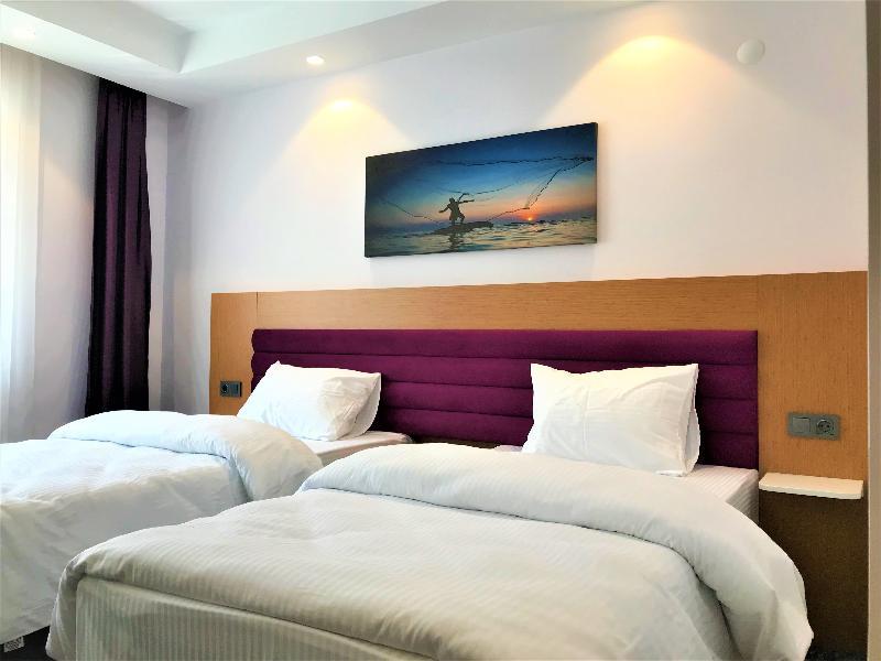 Golden Inn Hotel Uzungoel Bagian luar foto